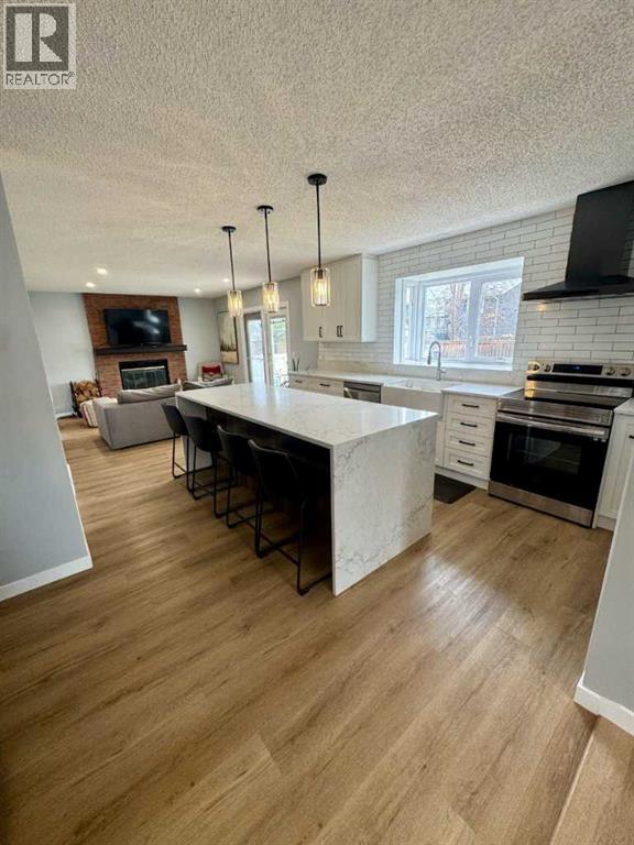 16 Woodfield Court SW, Calgary, Alberta  T2W 3W5 - Photo 10 - A2311061