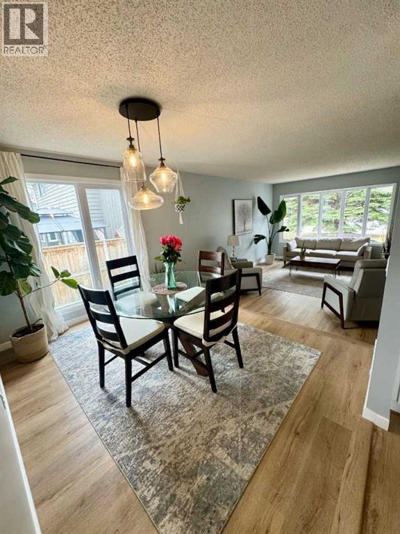 16 Woodfield Court SW, Calgary, Alberta  T2W 3W5 - Photo 7 - A2311061