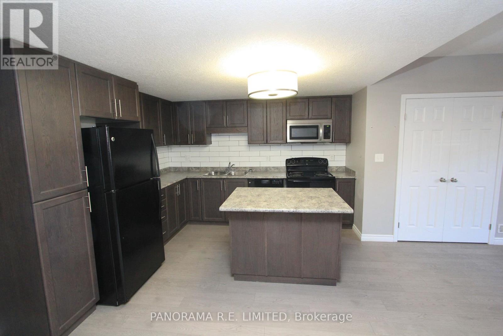 G - 243 Rachel Crescent, Kitchener, Ontario  N2R 0E2 - Photo 4 - X13175380