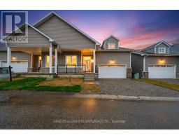 6 TURNBERRY COURT, Bracebridge, Ontario