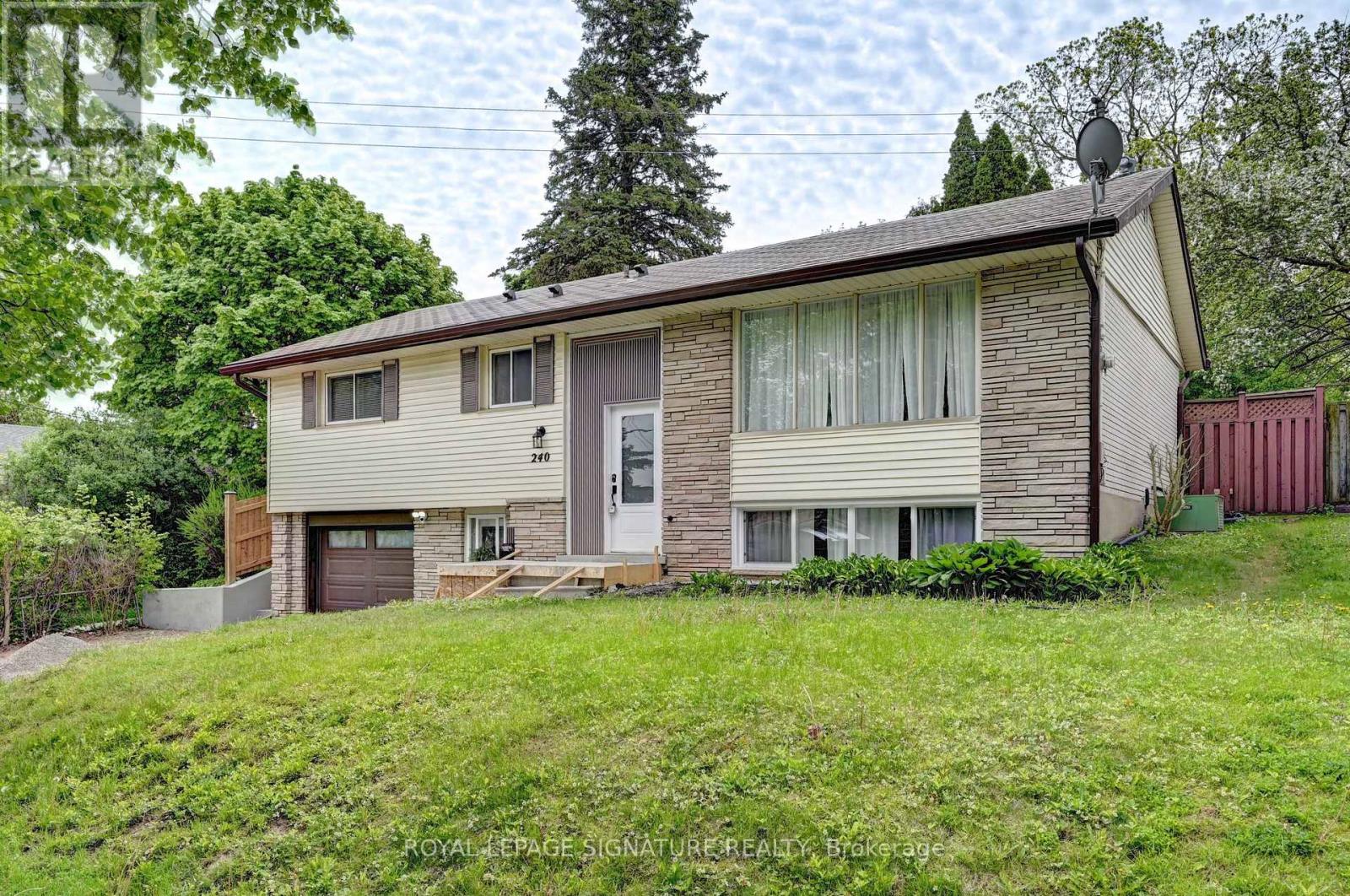 240 STONYBROOK DRIVE, Kitchener, Ontario