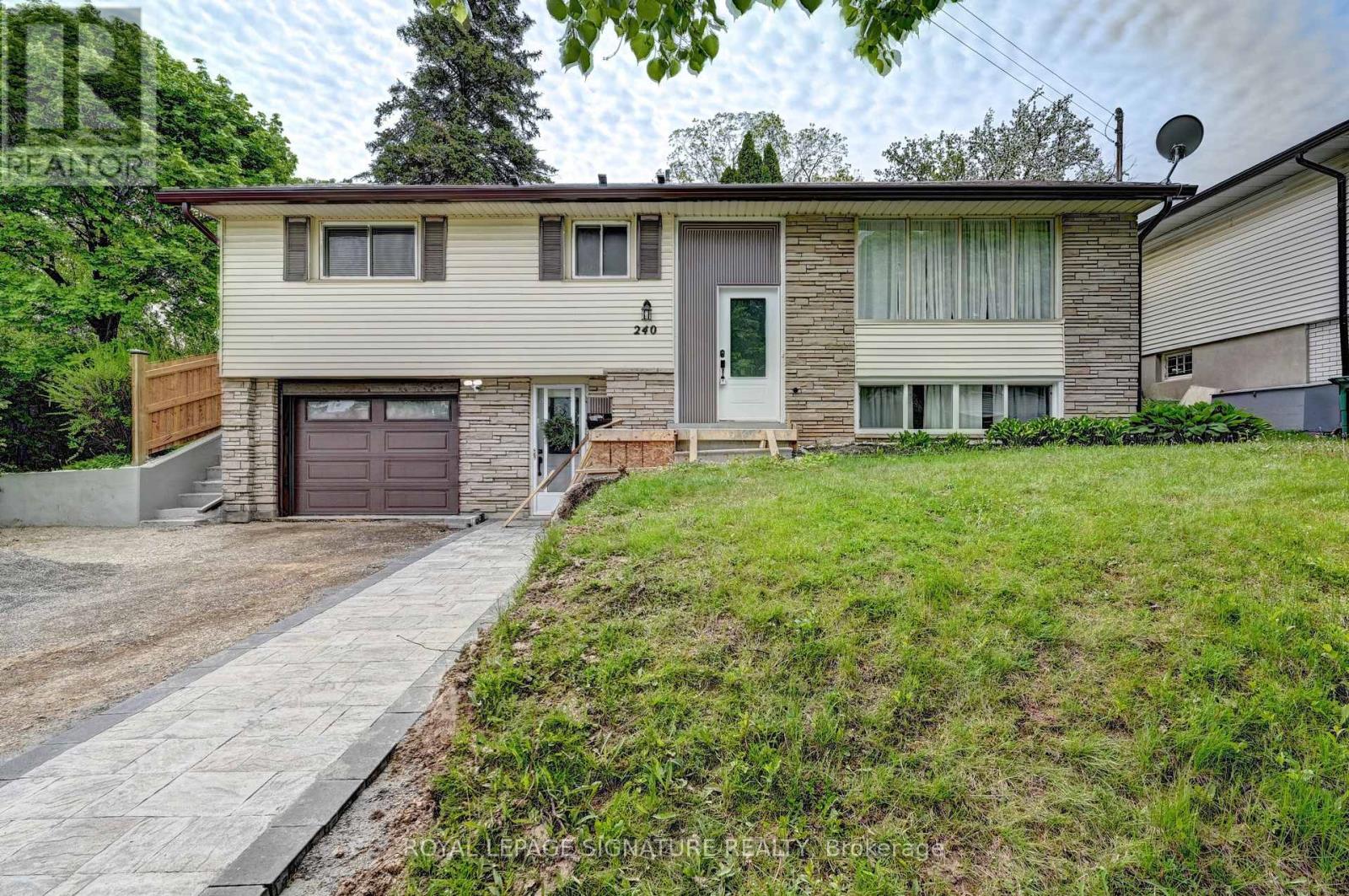 240 Stonybrook Drive, Kitchener, Ontario  N2M 4M1 - Photo 2 - X13175642