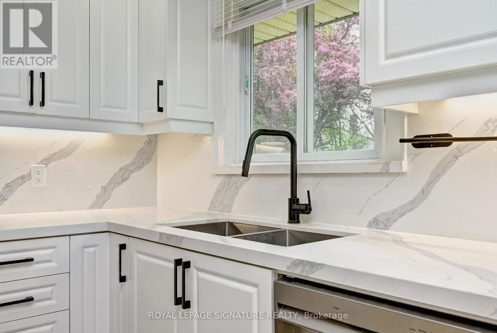 240 Stonybrook Drive, Kitchener, Ontario  N2M 4M1 - Photo 23 - X13175642