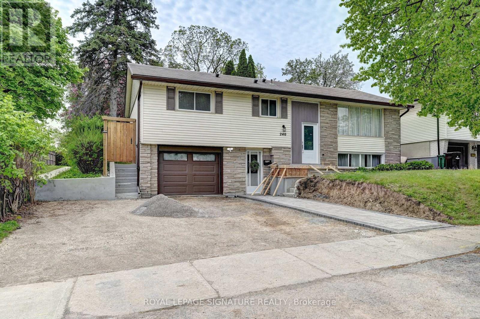240 Stonybrook Drive, Kitchener, Ontario  N2M 4M1 - Photo 4 - X13175642