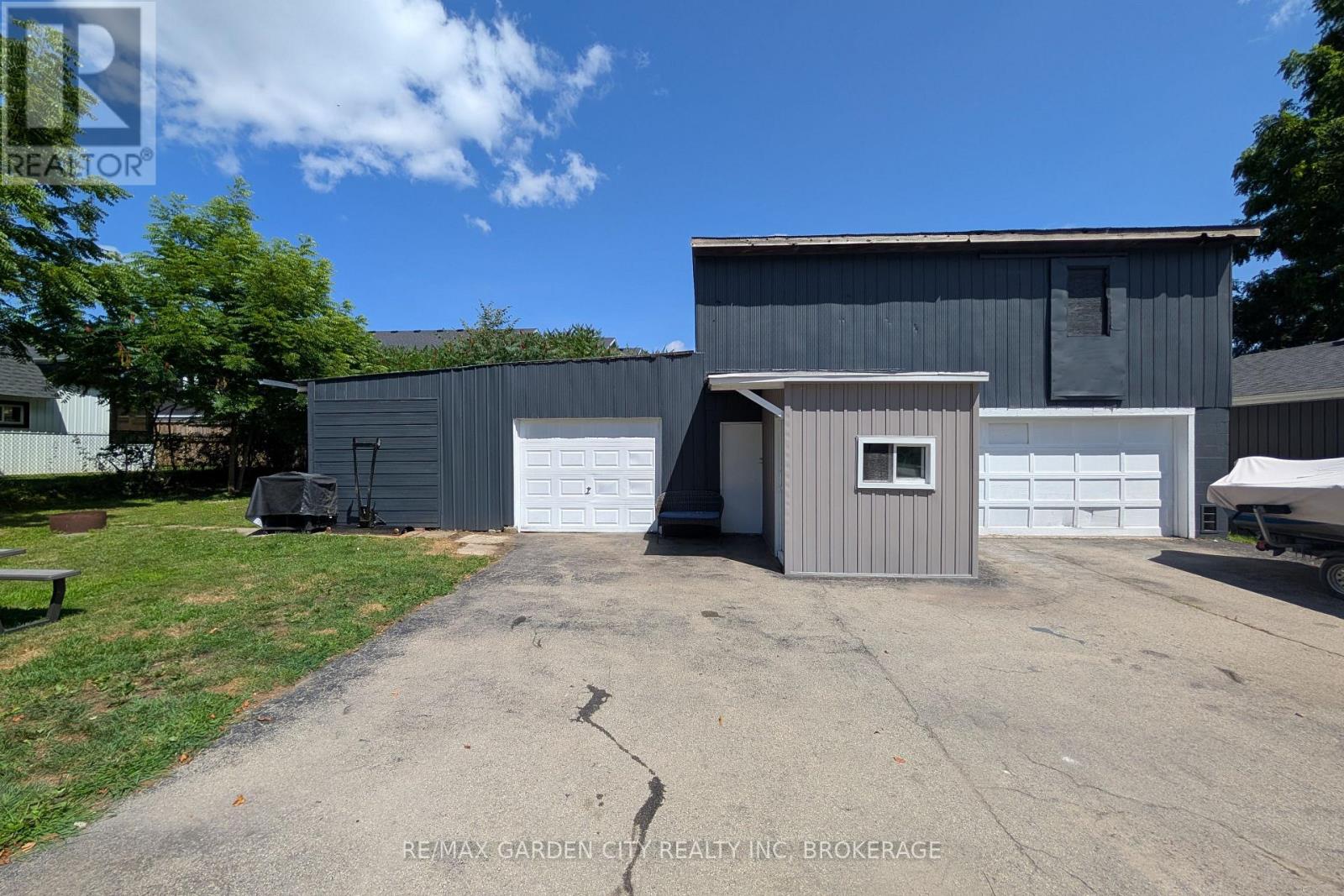 222 Ridgeway Road, Fort Erie, Ontario  L0S 1B0 - Photo 2 - X13175782