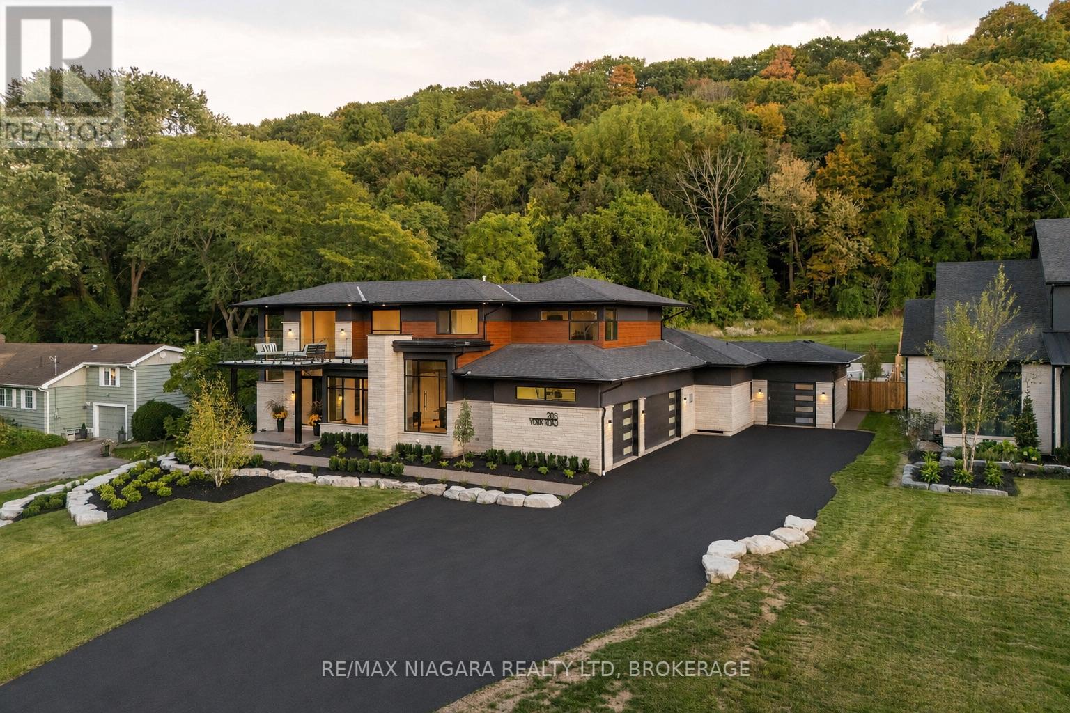 2005 York Road, Niagara-On-The-Lake, Ontario  L0S 1J0 - Photo 4 - X13115094