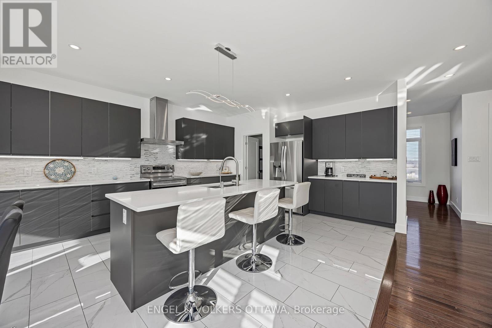 19 Synergy Way, Ottawa, Ontario  K2W 0K3 - Photo 5 - X12953158