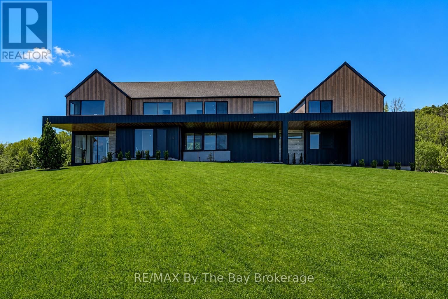 18 RAINTREE COURT, clearview, Ontario
