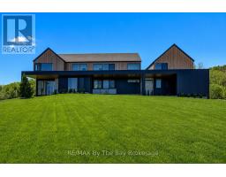 18 RAINTREE COURT, Clearview, Ontario