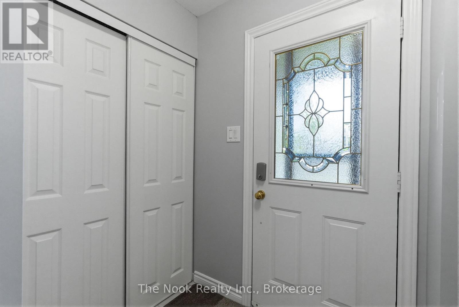 15 Chance Court, Clarington, Ontario  L1C 4S4 - Photo 4 - E13175760