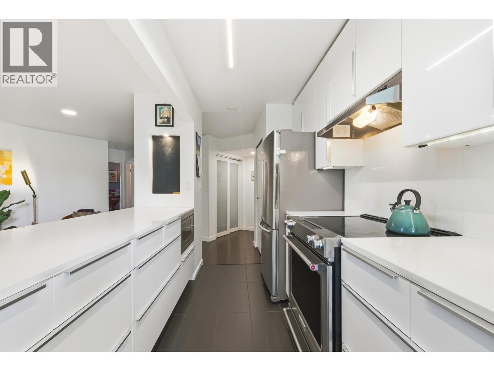 201 3465 Glen Drive, Vancouver, British Columbia  V5V 4S5 - Photo 19 - R3128001