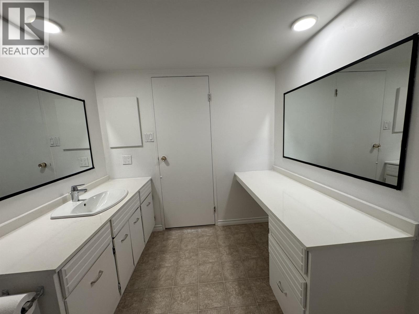 303 6651 Minoru Boulevard, Richmond, British Columbia  V6Y 1Z2 - Photo 8 - R3128019