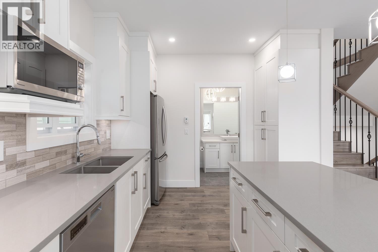 2255 E 35th Avenue, Vancouver, British Columbia  V5P 1C1 - Photo 11 - R3128040