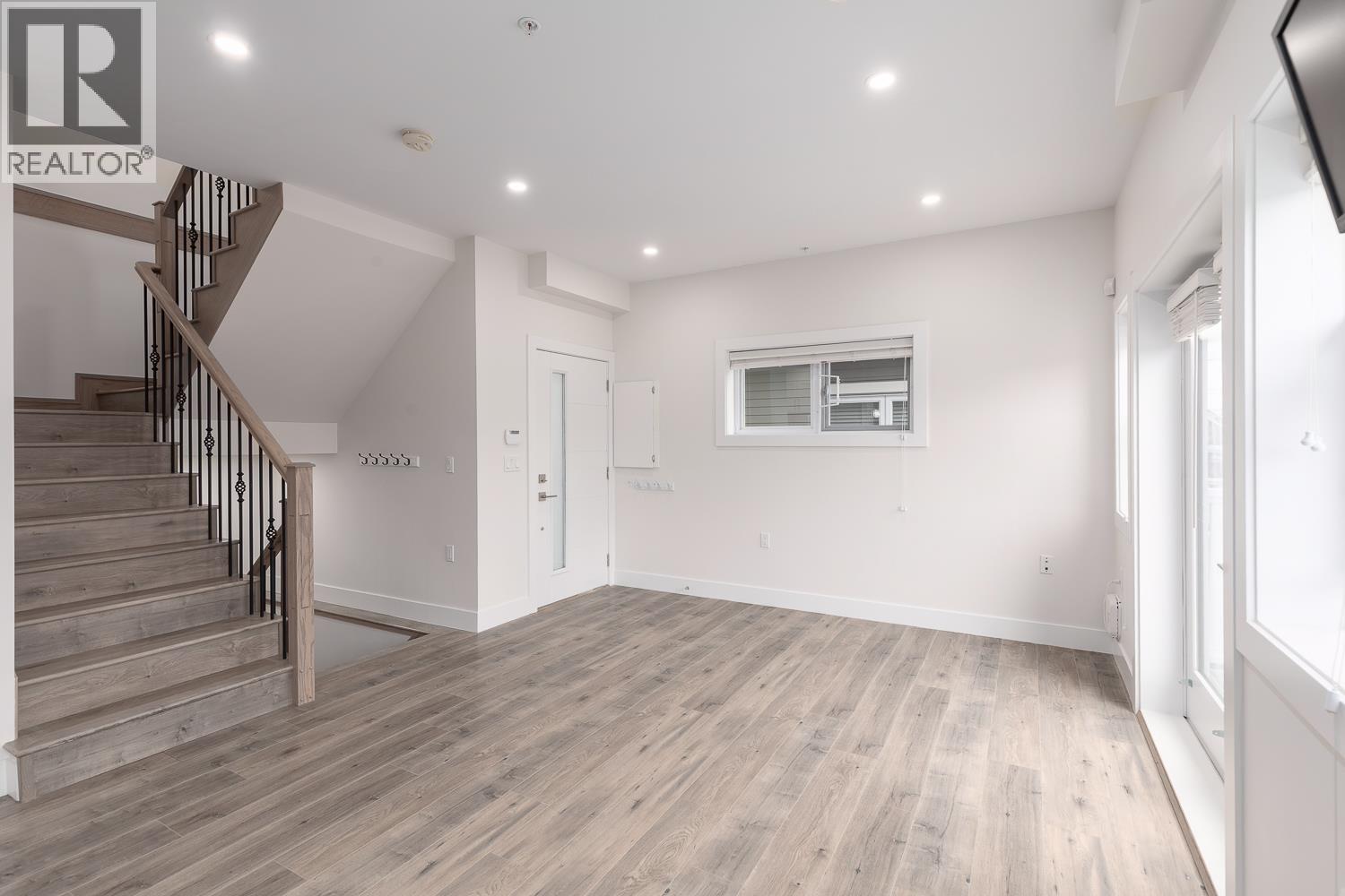 2255 E 35th Avenue, Vancouver, British Columbia  V5P 1C1 - Photo 14 - R3128040