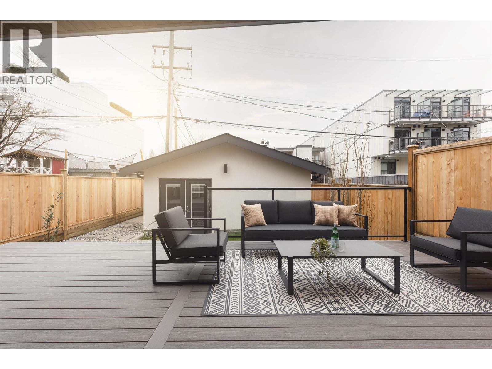 2 735 E 10th Avenue, Vancouver, British Columbia  V5T 2A8 - Photo 2 - R3111964