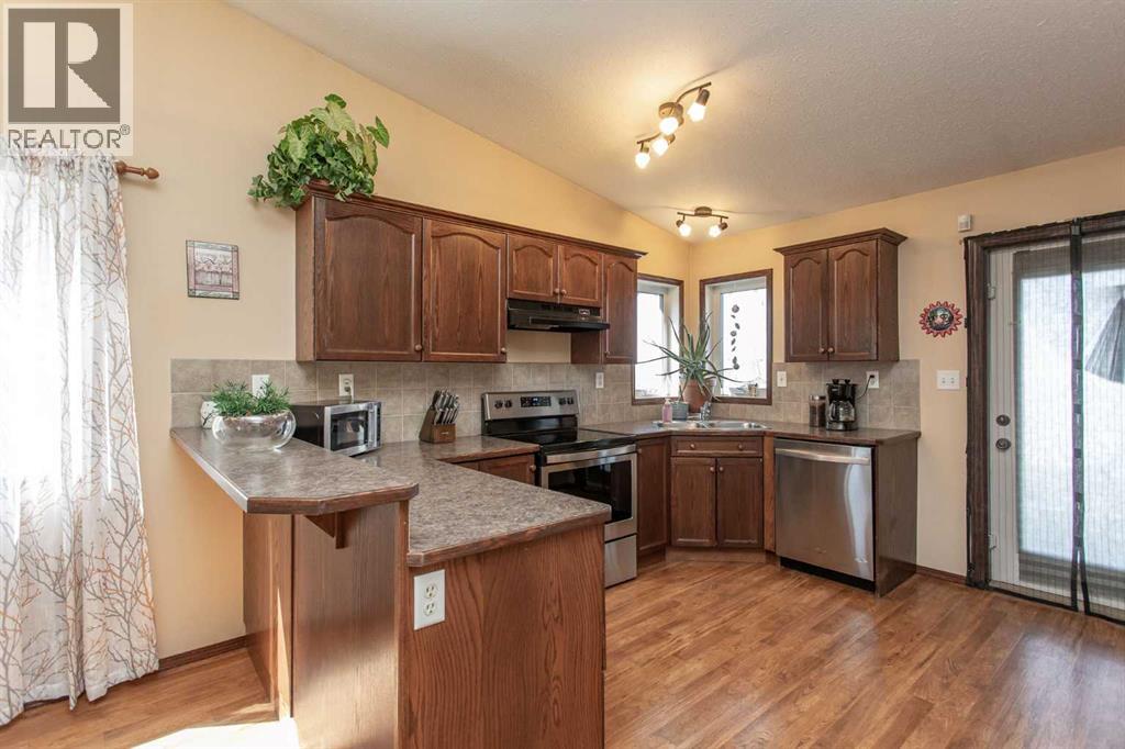 143 Inkster Close, Red Deer, Alberta  T4R 0A8 - Photo 8 - A2312504