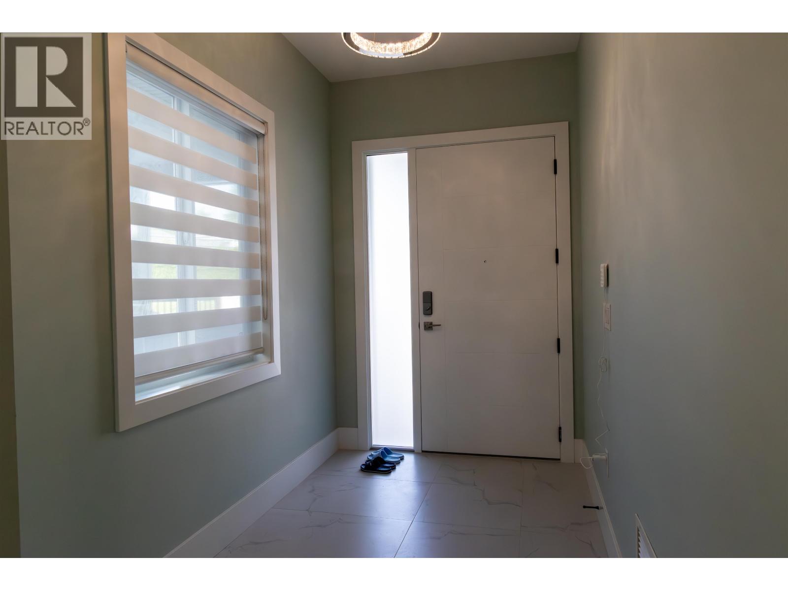 1244 Pitt River Road, Port Coquitlam, British Columbia  V3C 1N5 - Photo 4 - R3127270