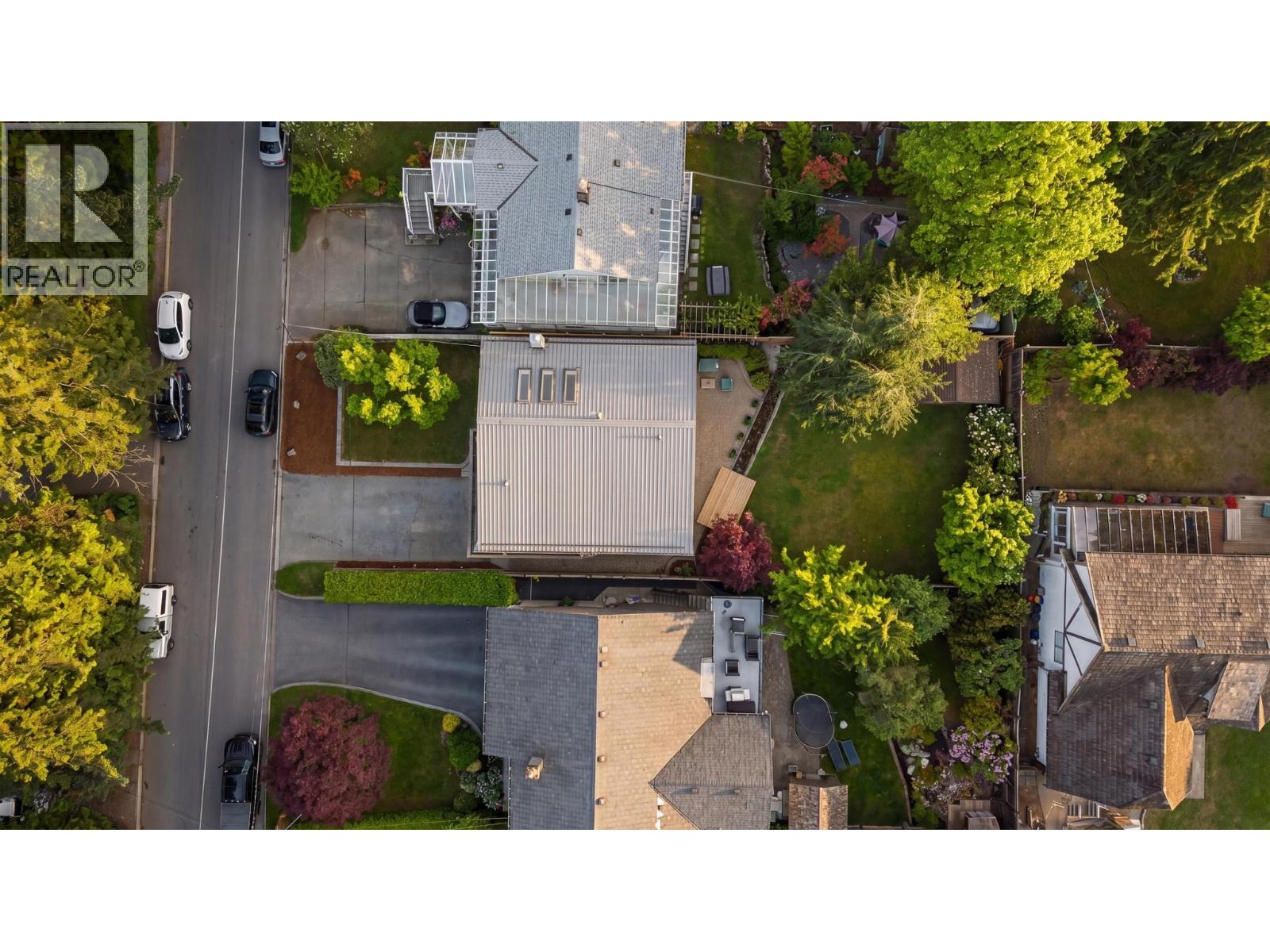 676 Wellington Drive, North Vancouver, British Columbia  V7K 1K7 - Photo 38 - R3127998