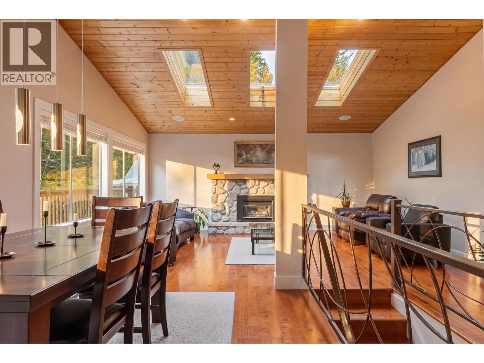 676 Wellington Drive, North Vancouver, British Columbia  V7K 1K7 - Photo 6 - R3127998