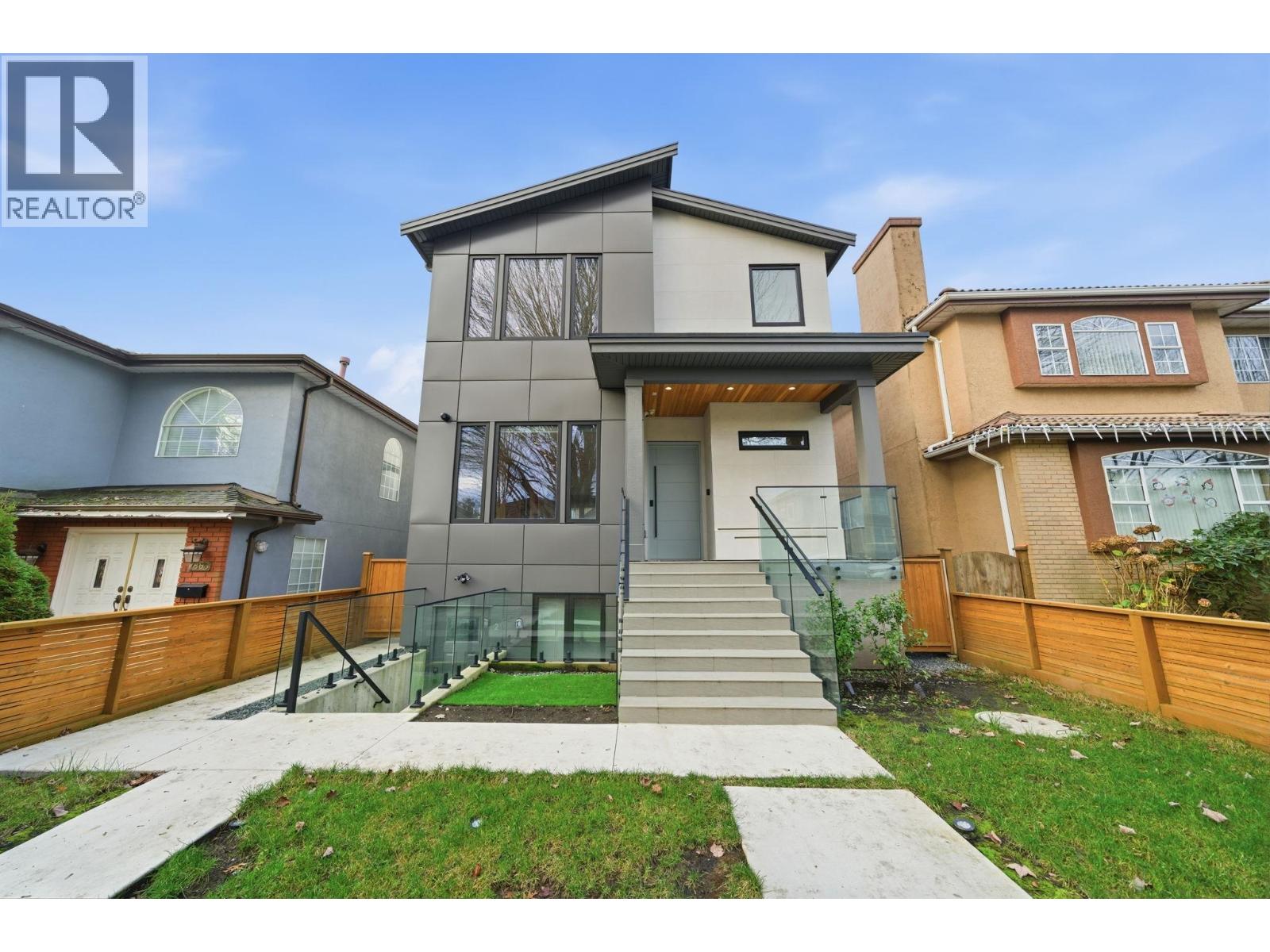 7851 Cartier Street, Vancouver, British Columbia  V6P 4T3 - Photo 1 - R3128049