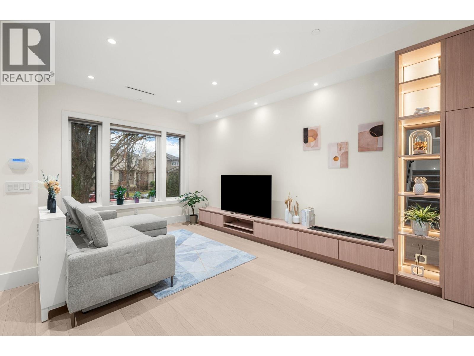 7851 Cartier Street, Vancouver, British Columbia  V6P 4T3 - Photo 2 - R3128049