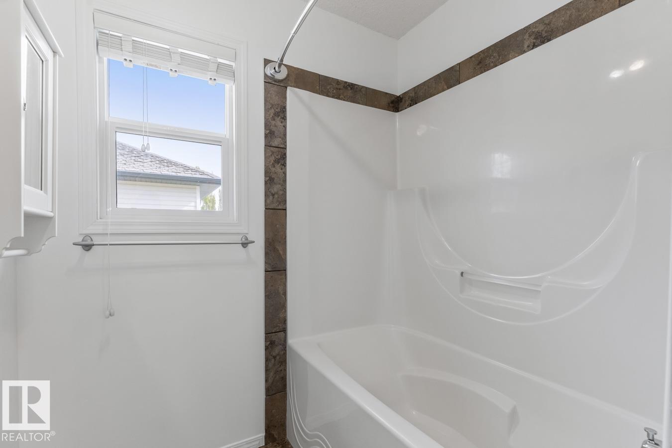 4717 60 St, Beaumont, Alberta  T5R 0A3 - Photo 24 - E4490009
