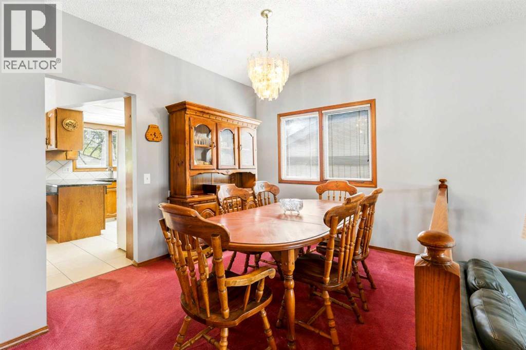 149 Edgehill Drive NW, Calgary, Alberta  T3A 2W5 - Photo 4 - A2308952