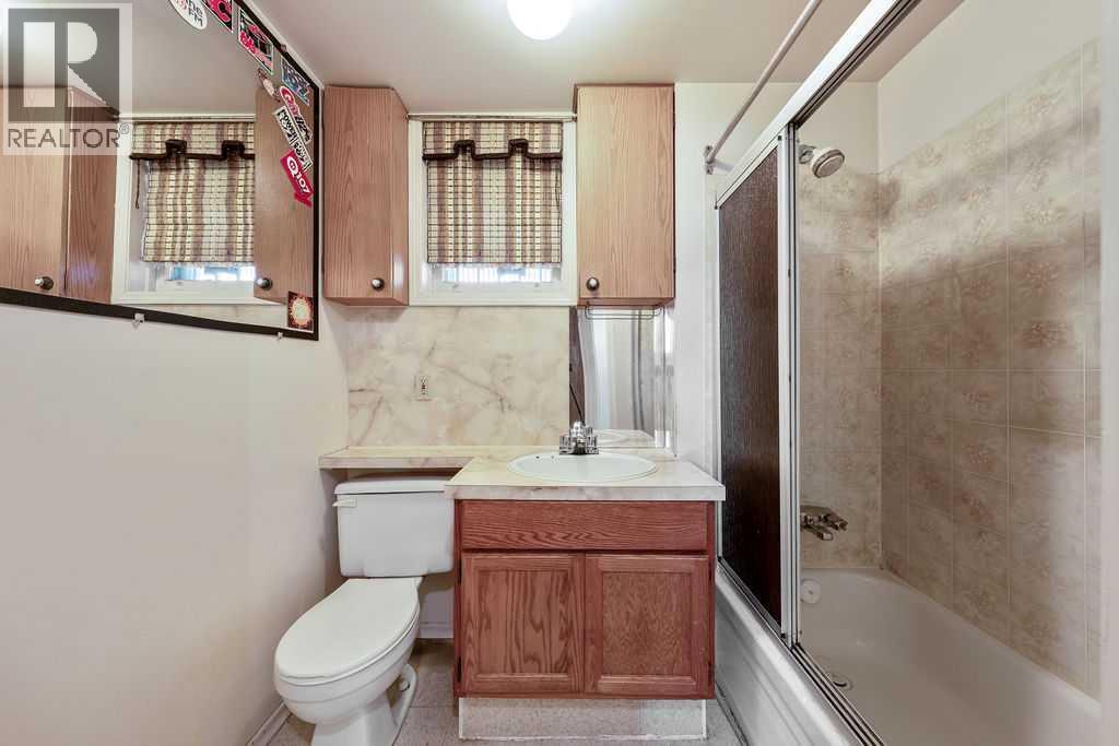 1447 Renfrew Drive NE, Calgary, Alberta  T2E 5J4 - Photo 15 - A2310914