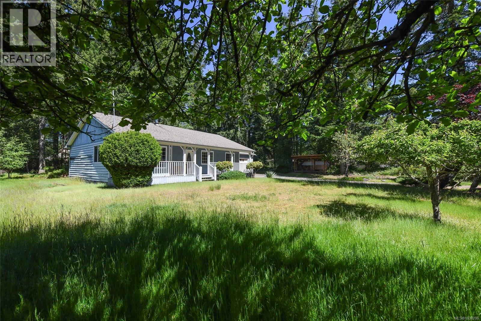 2410 Huband Rd, Courtenay, British Columbia  V9J 1L6 - Photo 3 - 1038206