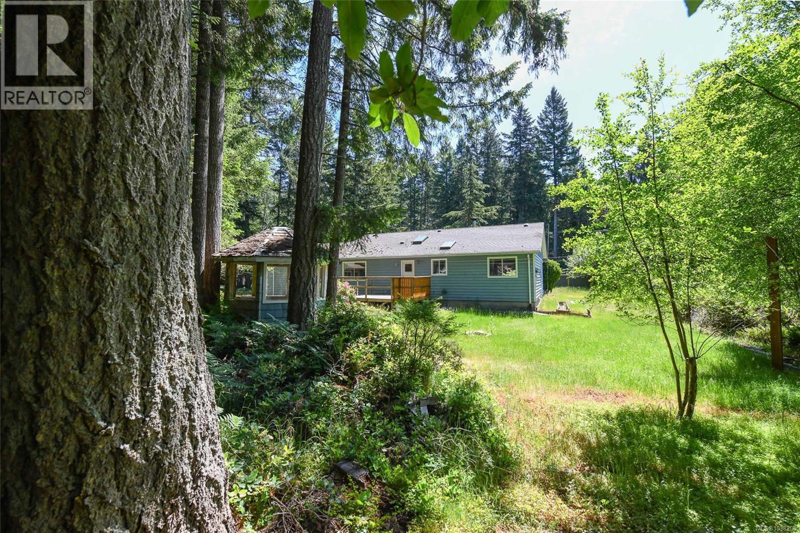 2410 Huband Rd, Courtenay, British Columbia  V9J 1L6 - Photo 11 - 1038206