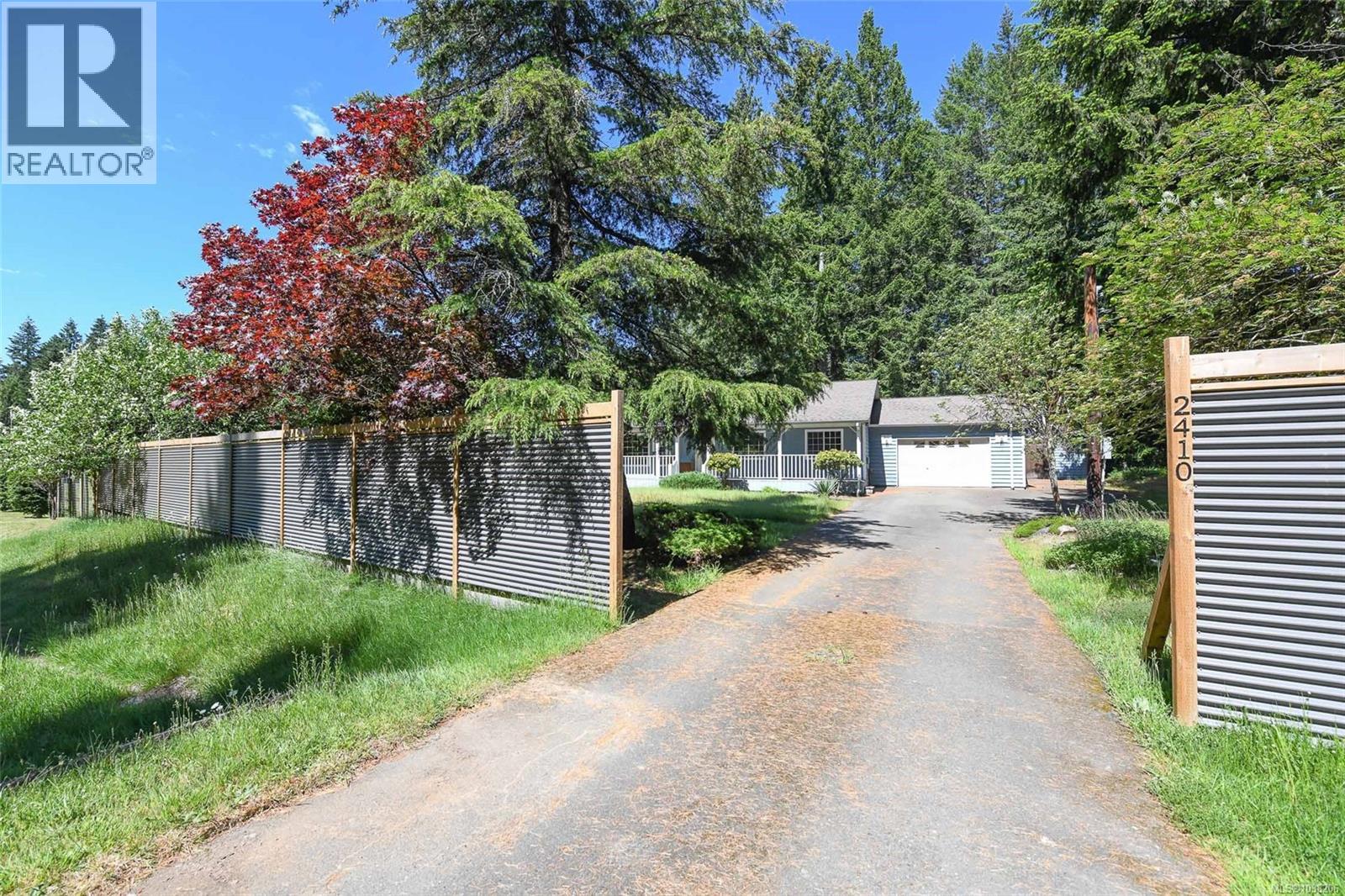 2410 Huband Rd, Courtenay, British Columbia