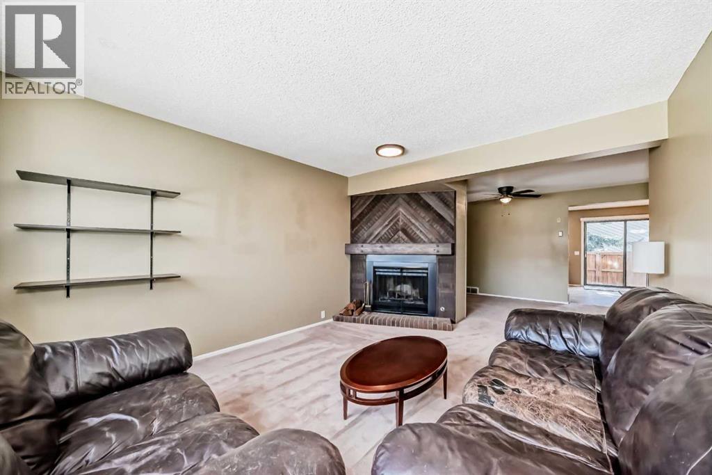 10, 3302 50 Street NW, Calgary, Alberta  T3A 2C6 - Photo 3 - A2311838