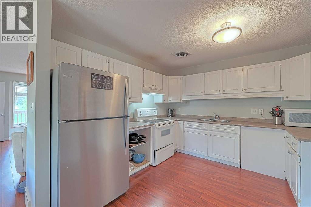 328 6 Street, Irricana, Alberta  T0M 1B0 - Photo 11 - A2312965