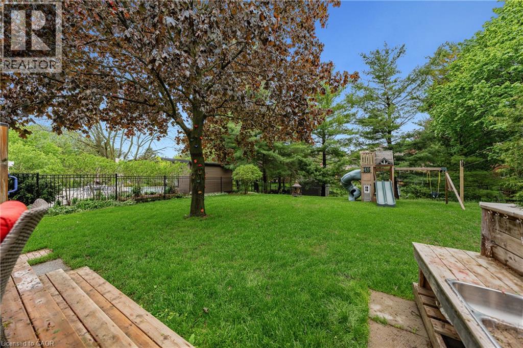 306 Normandy Avenue, Waterloo, Ontario  N2K 1X7 - Photo 38 - 40833539