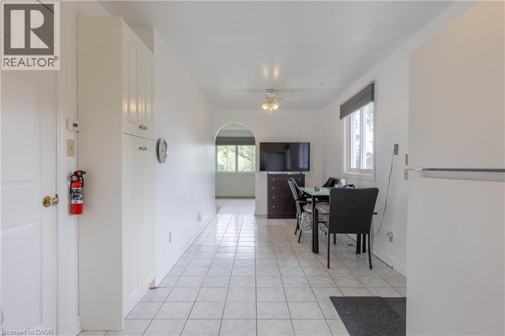 150 Henrietta Street, Fort Erie, Ontario  L2A 2J9 - Photo 4 - 40833502