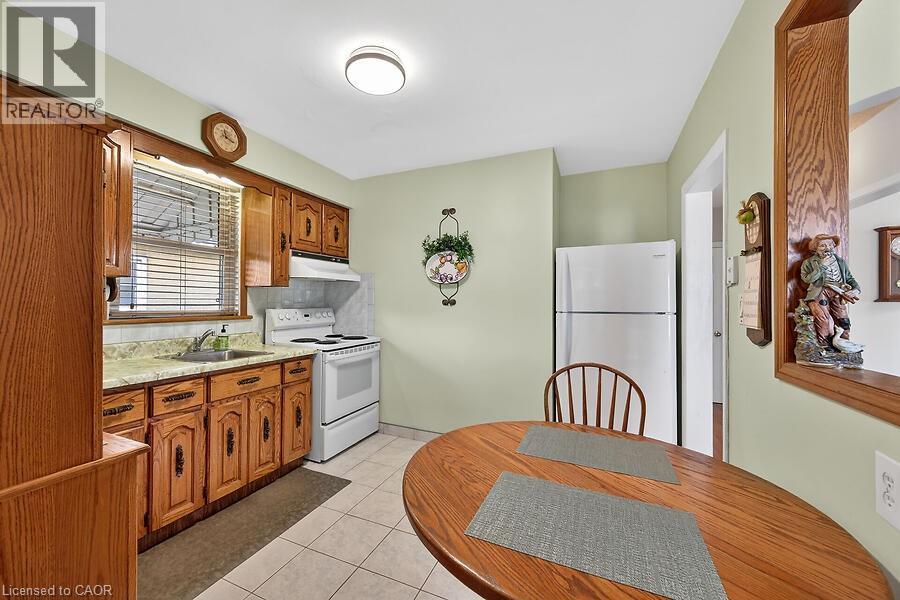 954 Queensdale Avenue E, Hamilton, Ontario  L8T 1H6 - Photo 19 - 40831287