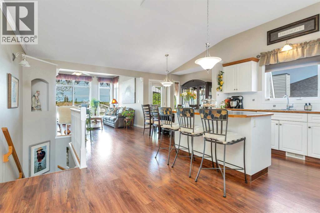 5 Fawn Close, Sylvan Lake, Alberta  T4S 1X4 - Photo 6 - A2314284