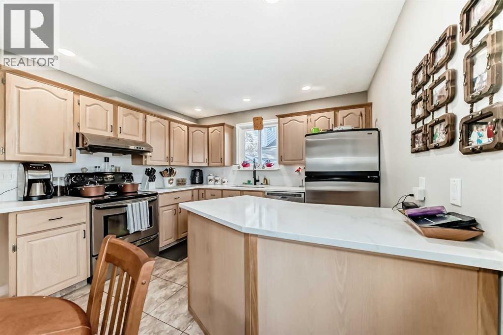 8 Meadow Place SE, Airdrie, Alberta  T4A 1W4 - Photo 15 - A2299404