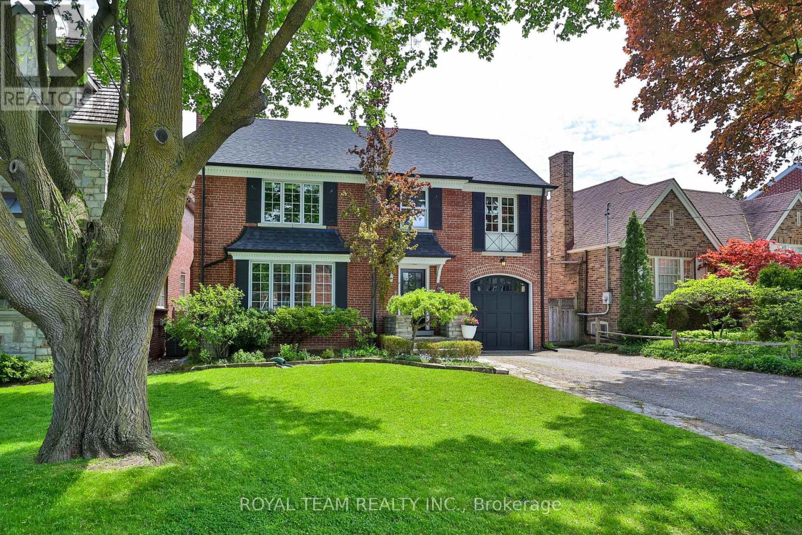 107 Esgore Drive, Toronto, Ontario  M5M 3S1 - Photo 1 - C13175756
