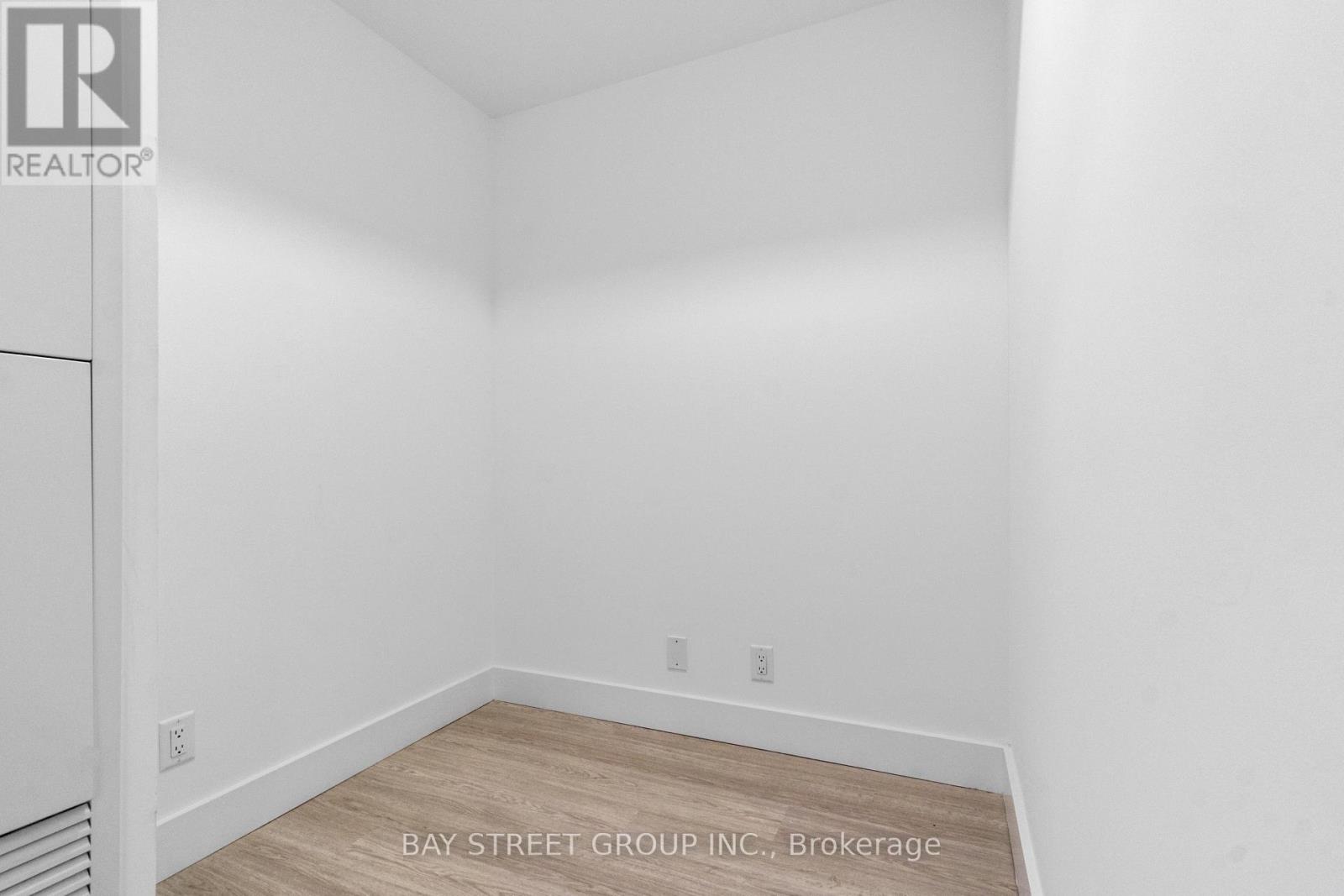 501 - 6 Greenbriar Road, Toronto, Ontario  M2K 0H6 - Photo 10 - C13175780