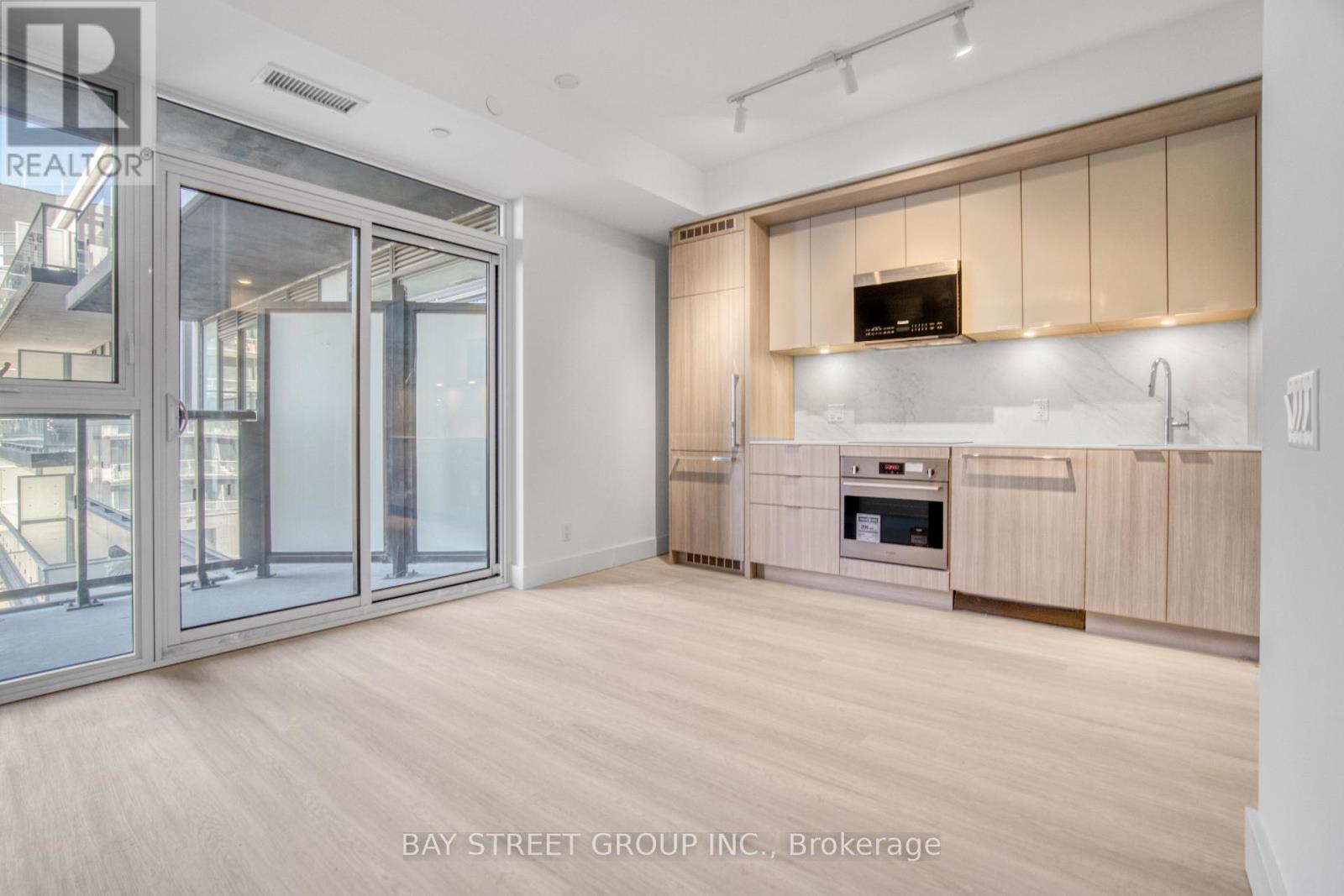 501 - 6 Greenbriar Road, Toronto, Ontario  M2K 0H6 - Photo 3 - C13175780