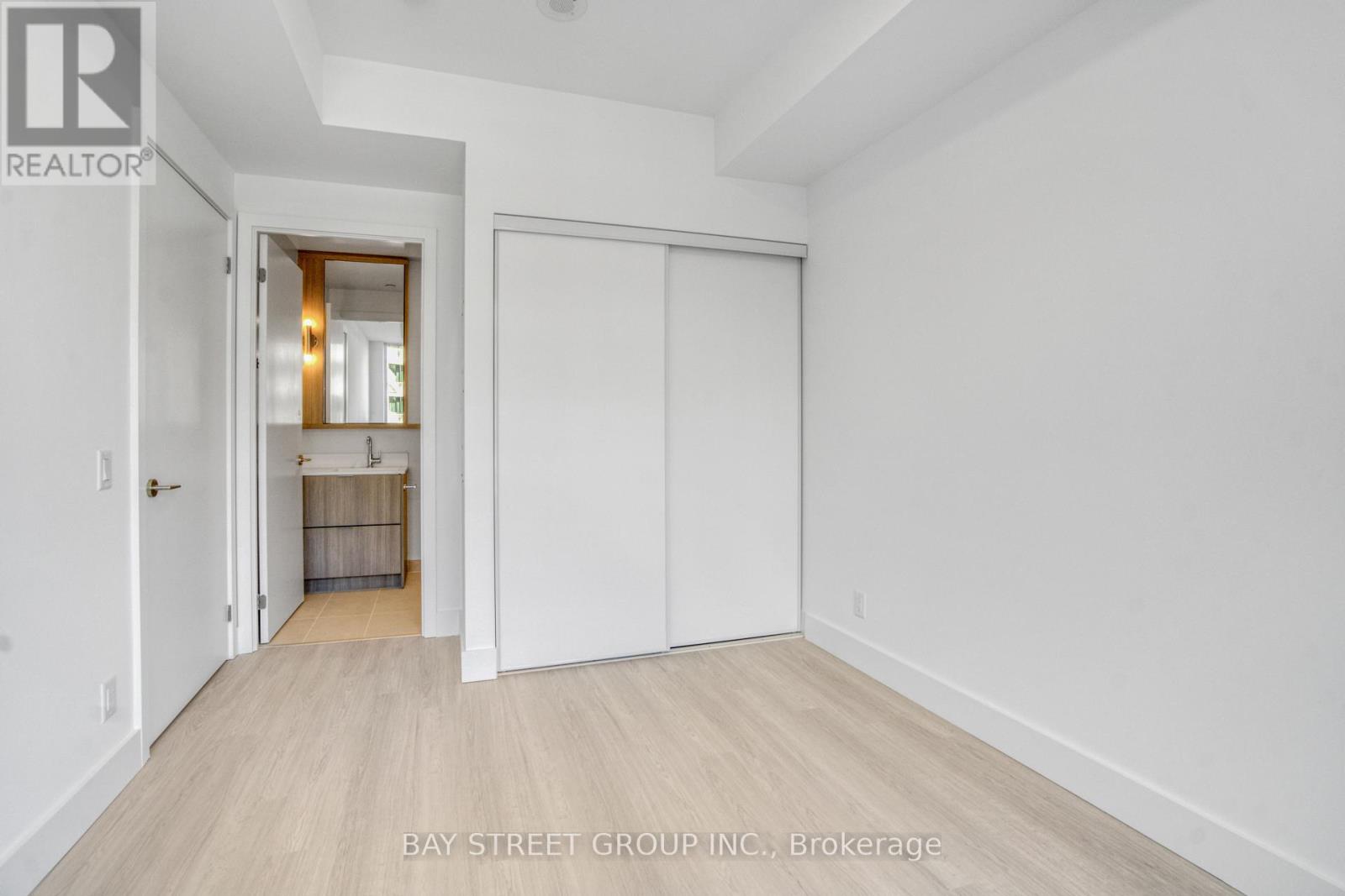 501 - 6 Greenbriar Road, Toronto, Ontario  M2K 0H6 - Photo 4 - C13175780
