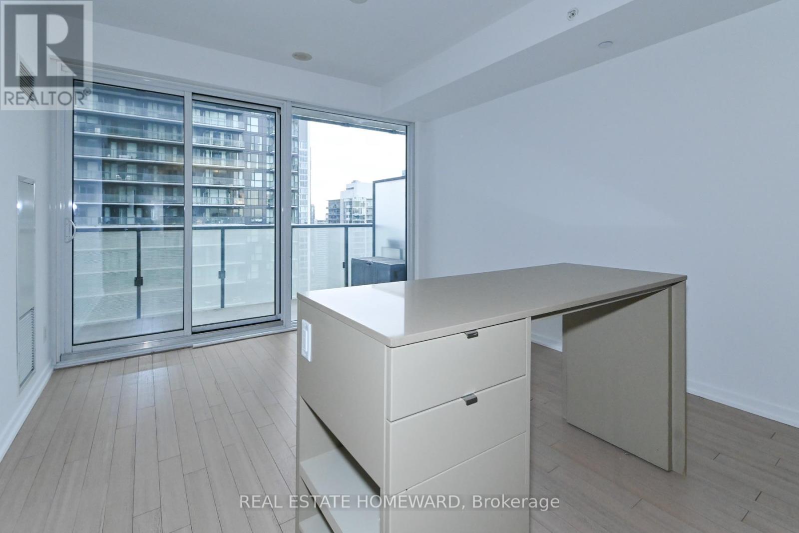 3207 - 101 Peter Street W, Toronto, Ontario  M5V 0G6 - Photo 4 - C13175808