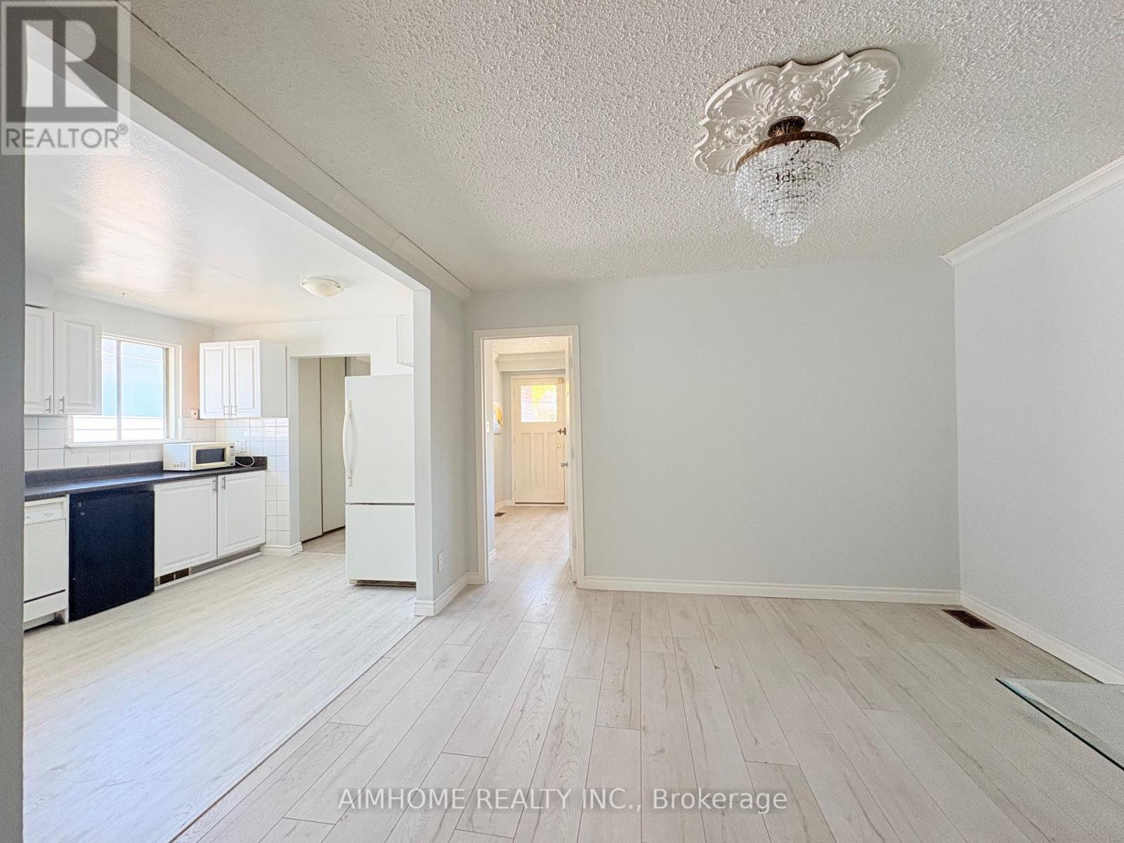 70 Micmac Crescent, Toronto, Ontario  M2H 2K2 - Photo 13 - C13175822