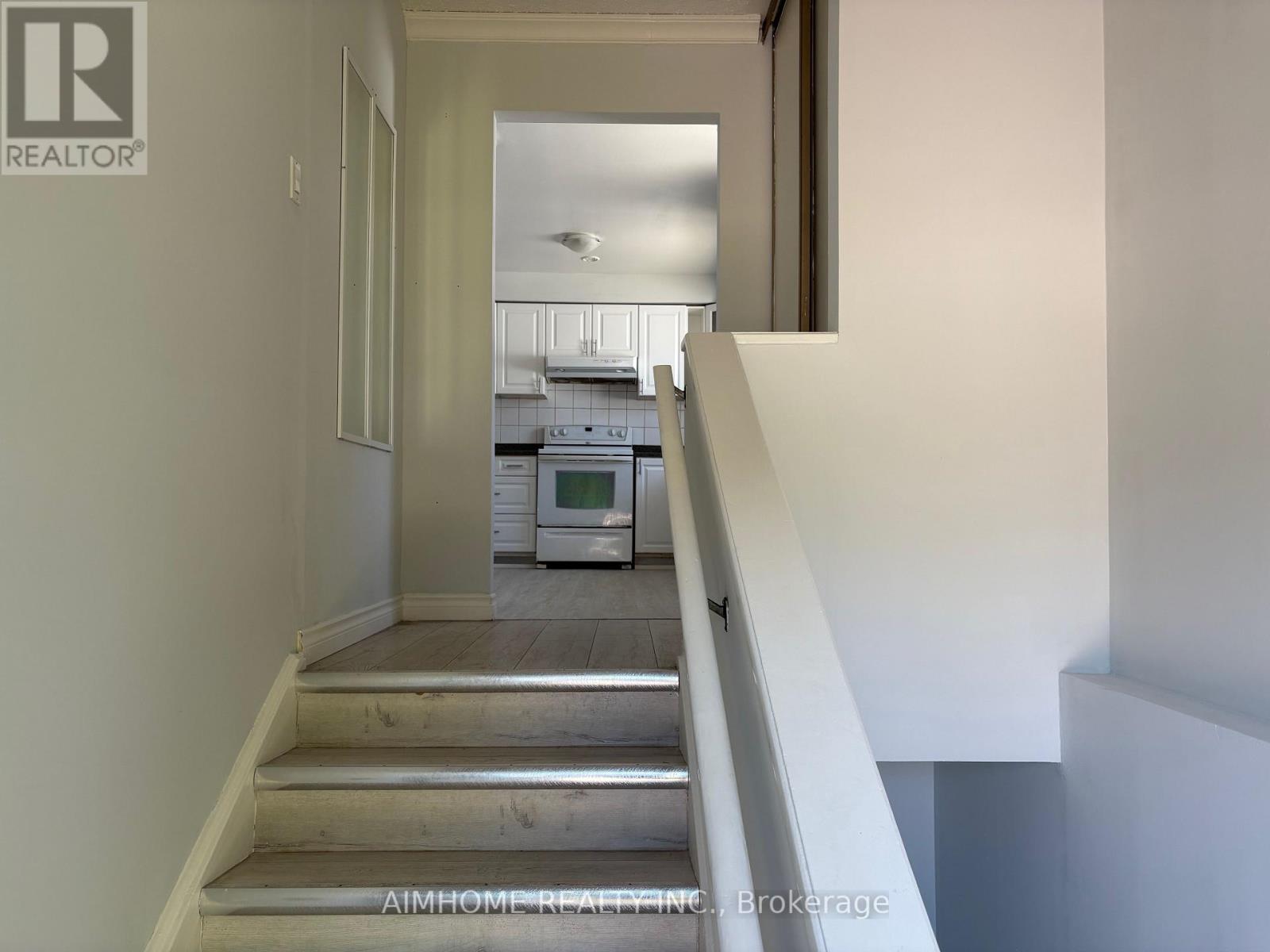 70 Micmac Crescent, Toronto, Ontario  M2H 2K2 - Photo 14 - C13175822