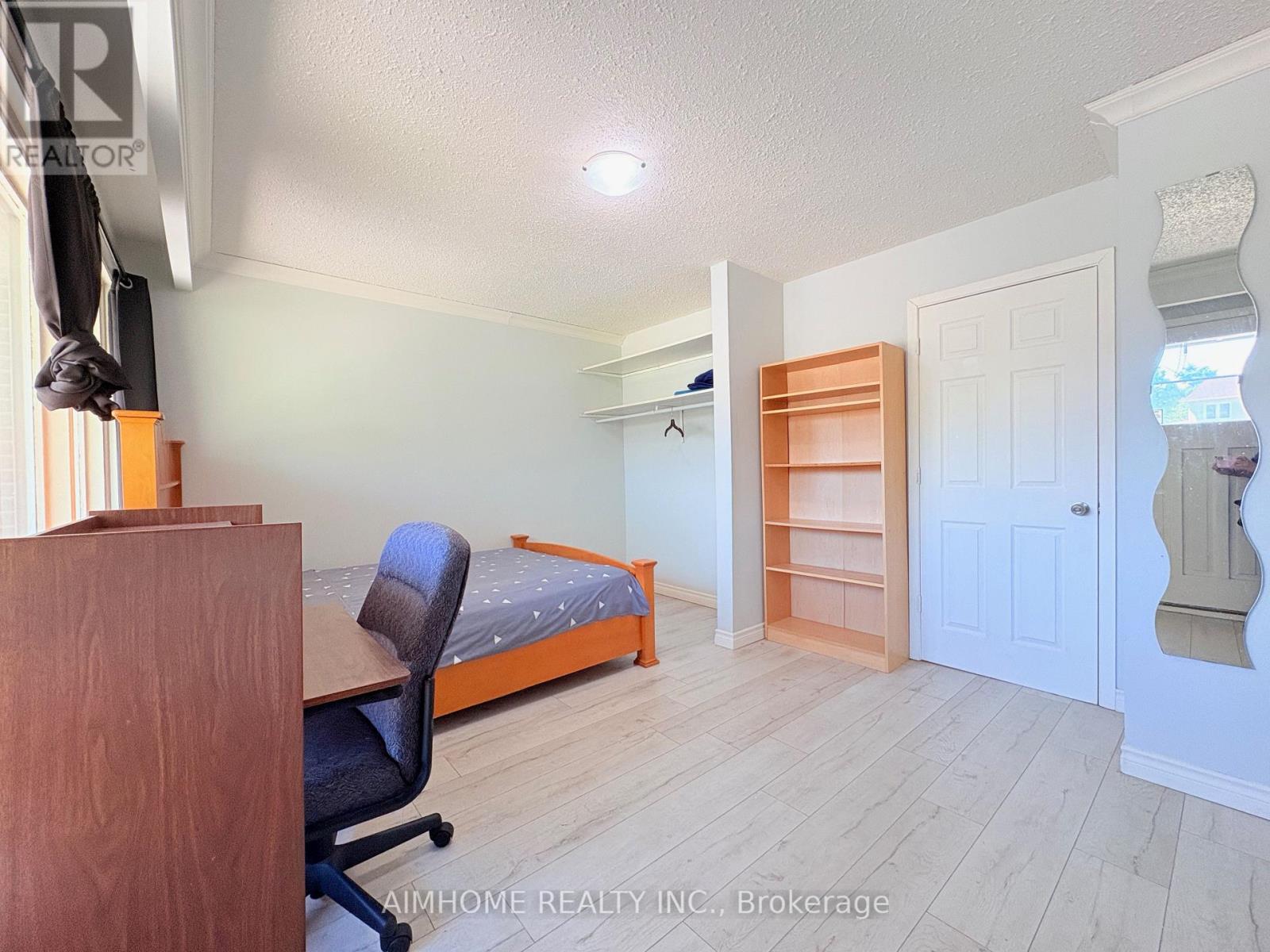 70 Micmac Crescent, Toronto, Ontario  M2H 2K2 - Photo 5 - C13175822