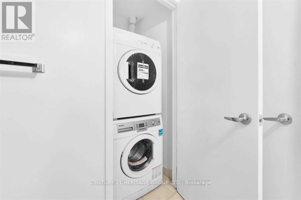 1912 - 210 Simcoe Street, Toronto, Ontario  M5T 0A9 - Photo 6 - C13175860