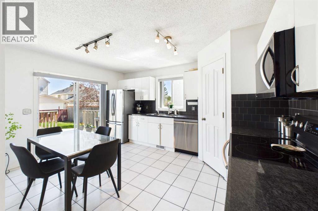 24 Chaparral Ridge Circle Se, Calgary, Alberta  T2X 3K2 - Photo 7 - A2311174