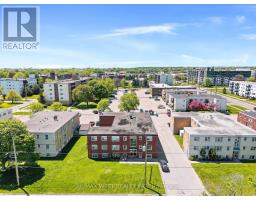 300 MONTRAVE AVENUE, Oshawa, Ontario