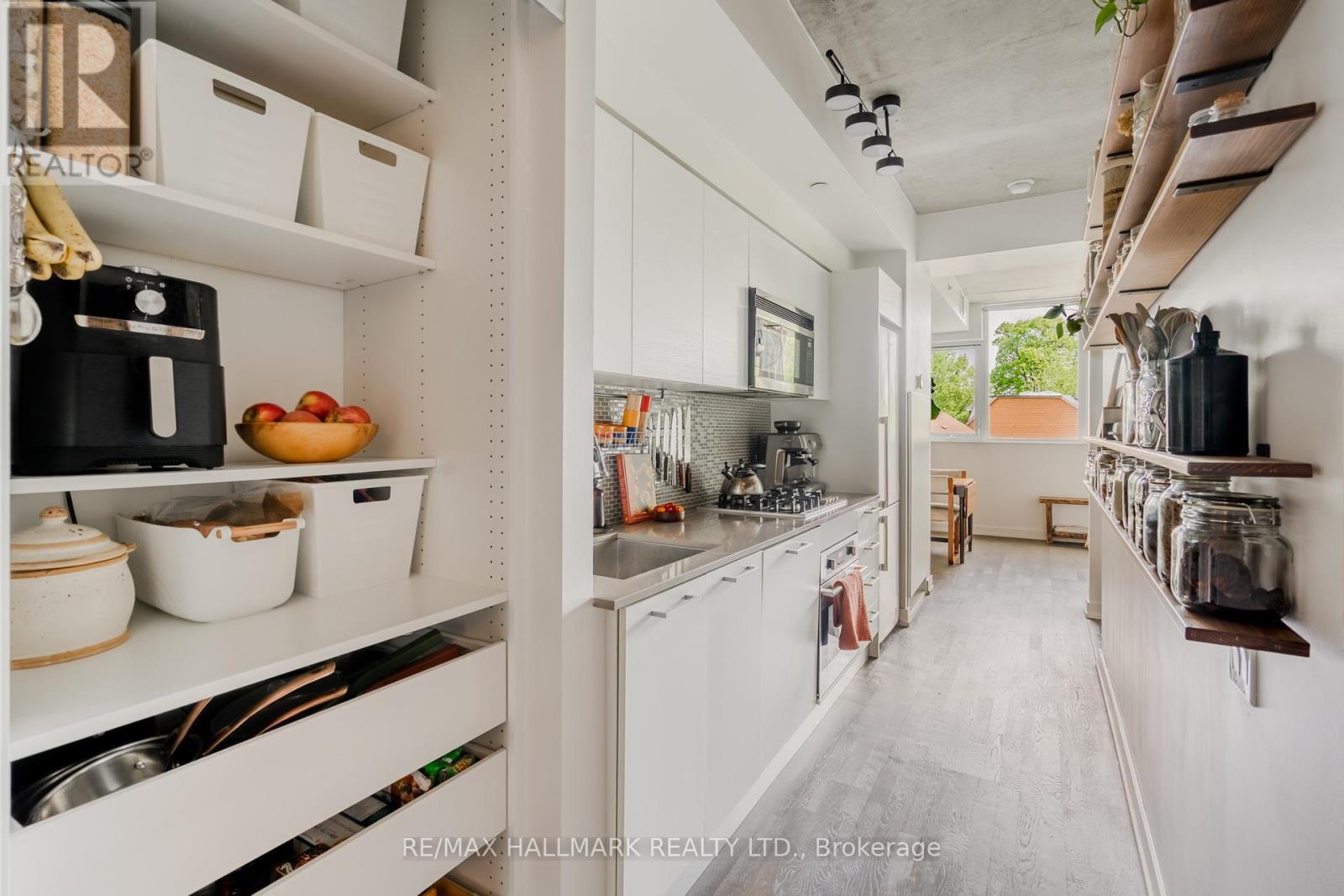 203 - 60 Haslett Avenue, Toronto, Ontario  M4L 0A9 - Photo 3 - E13175710